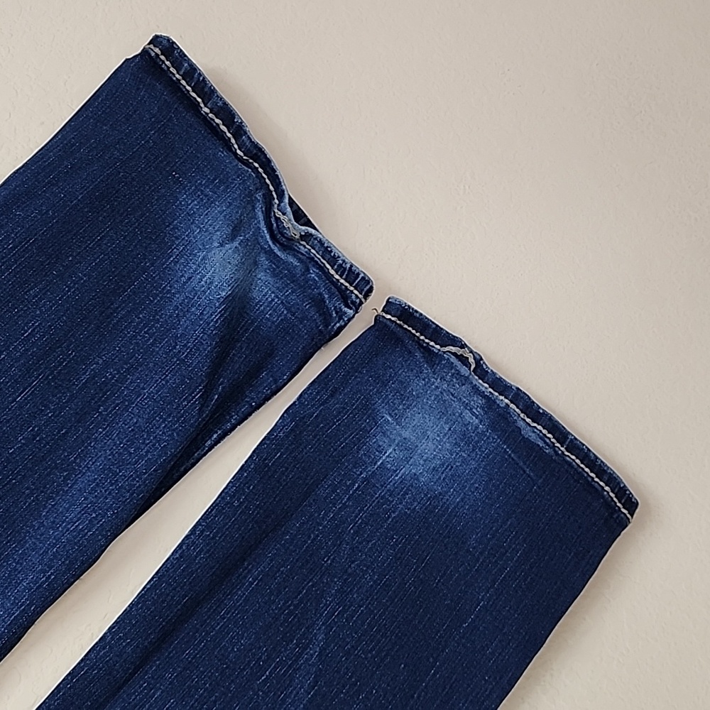 Grace in LA Embroidered Jeans - Picture 5 of 7